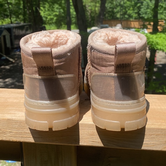 Ugh low cut boots - Picture 4 of 7